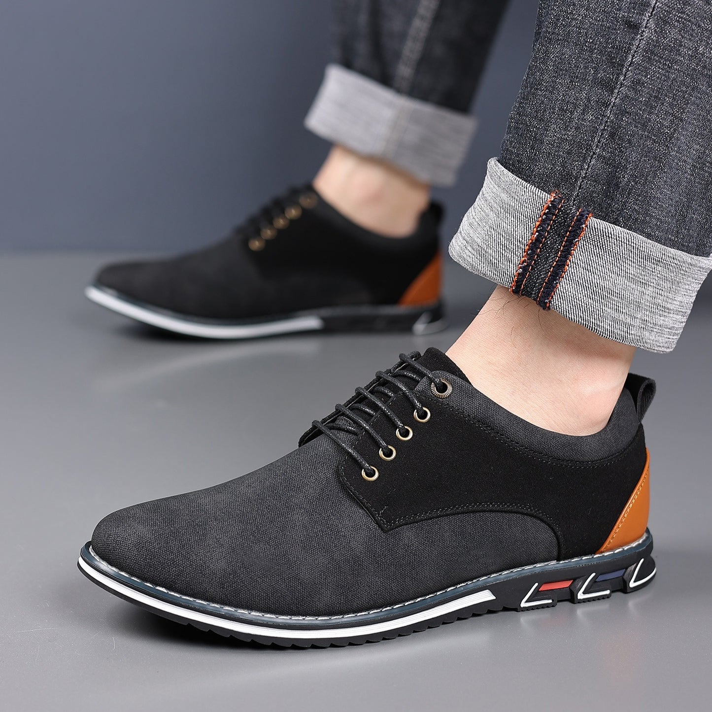Men's casual shoes