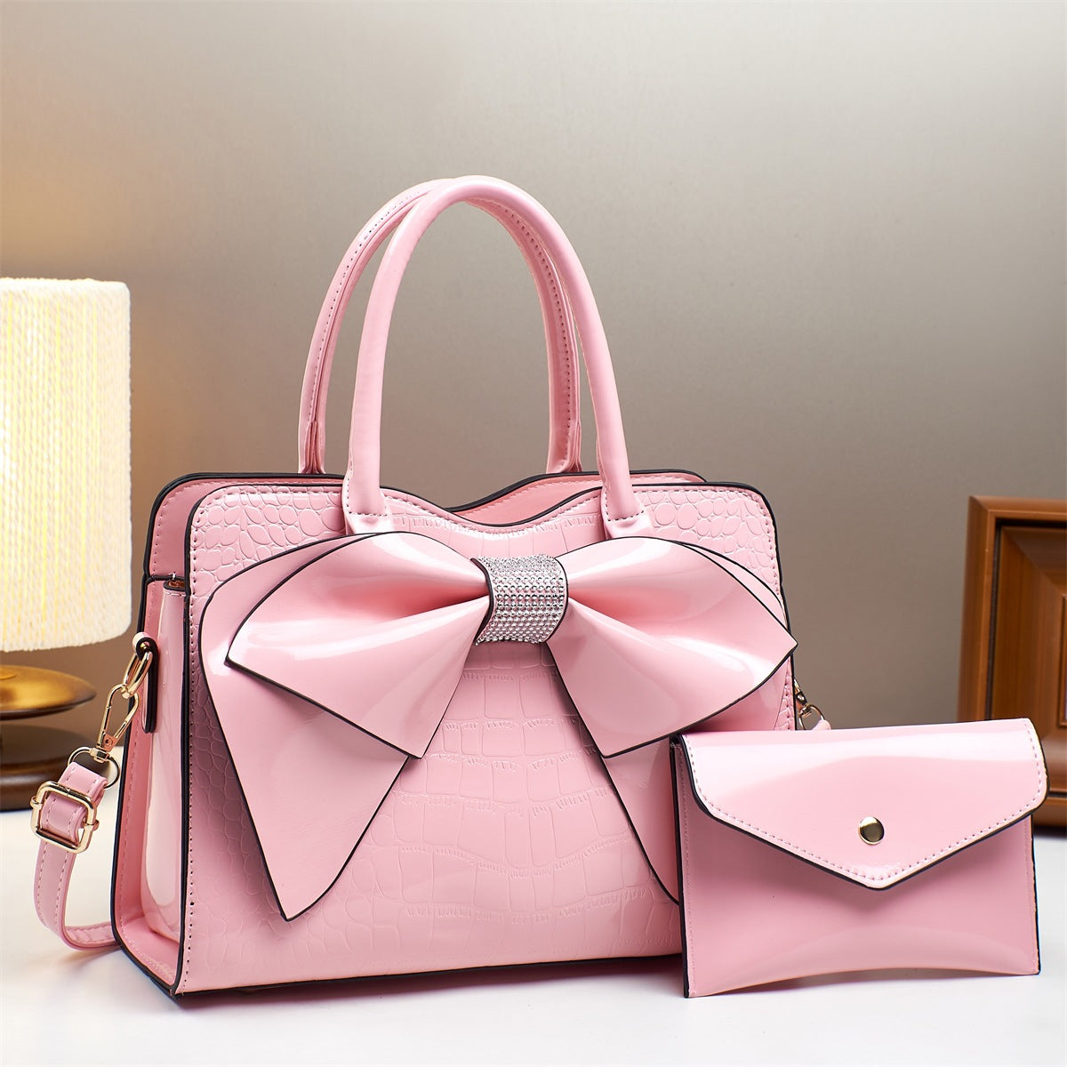 Imported Ladies Handbag with Elegant Appearance