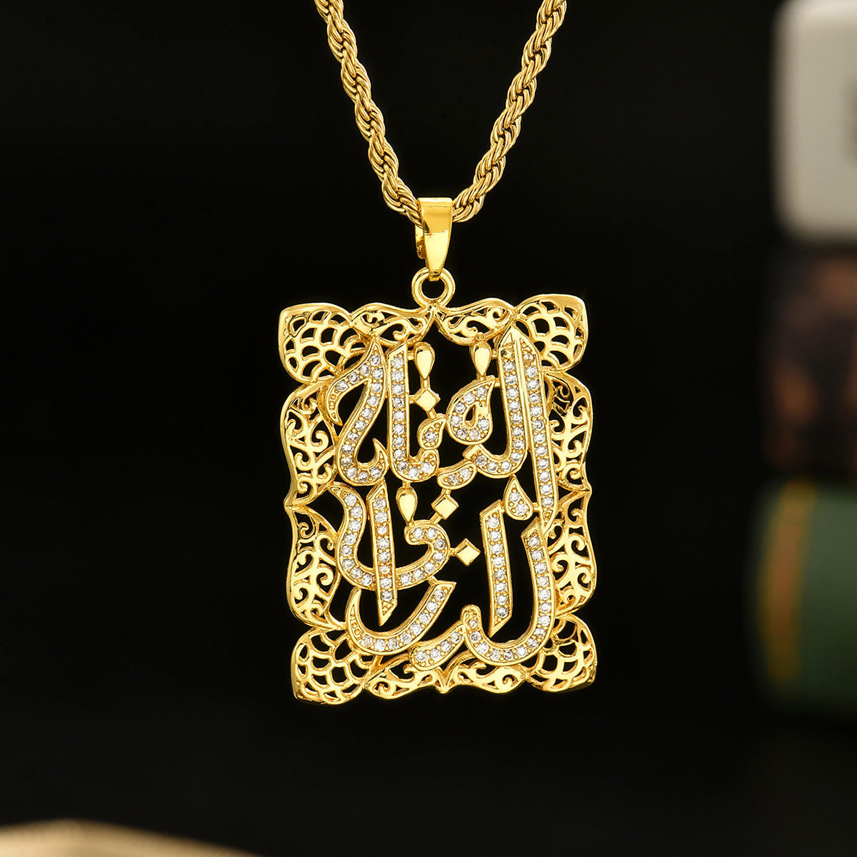Twist Chain Necklace Copper Inlaid Zircon Pendant Jewelry