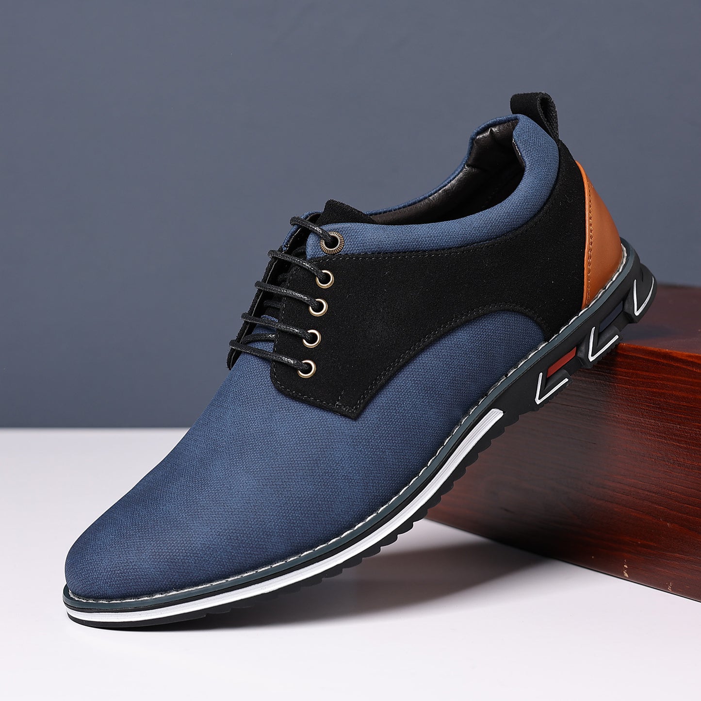 Men's casual shoes