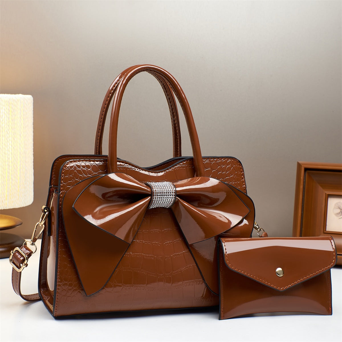 Imported Ladies Handbag with Elegant Appearance