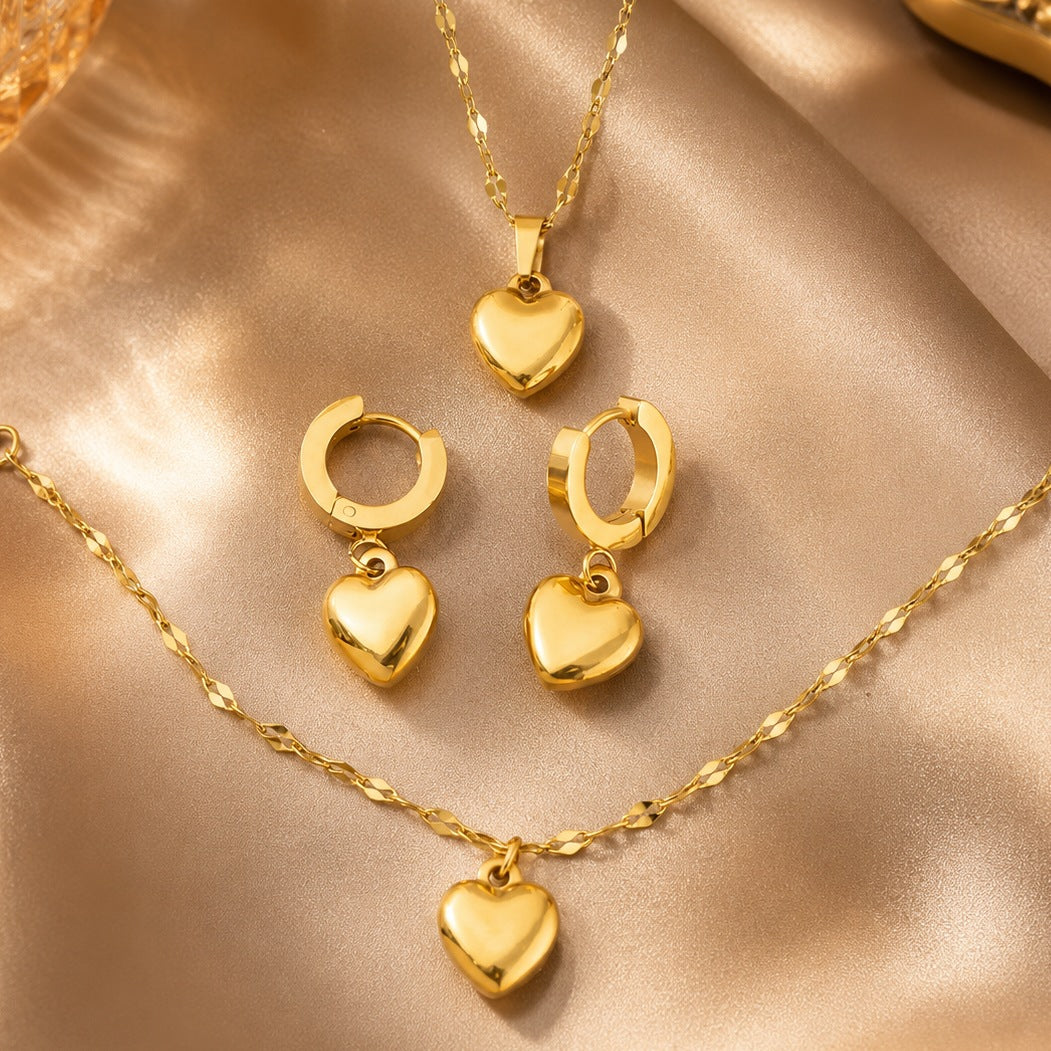 Peach shaped jewelry heart necklace