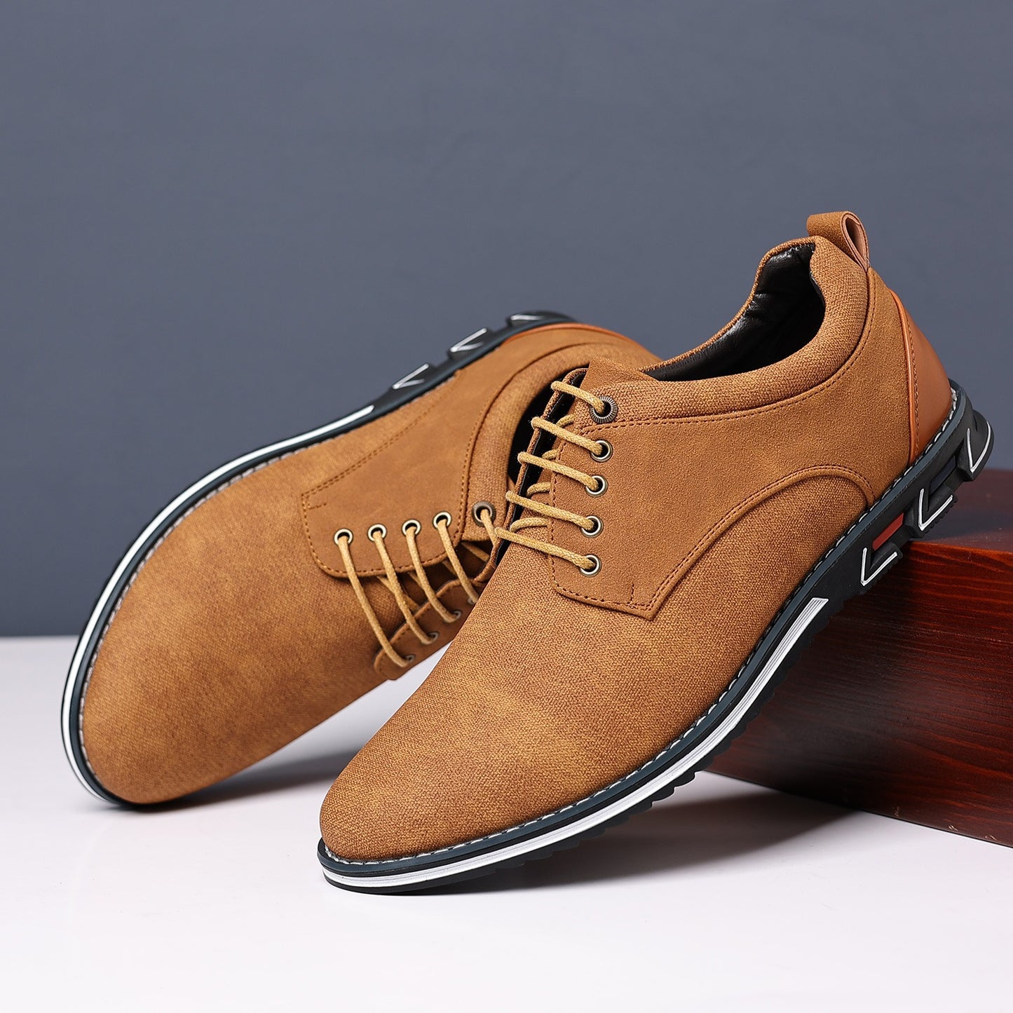 Men's casual shoes