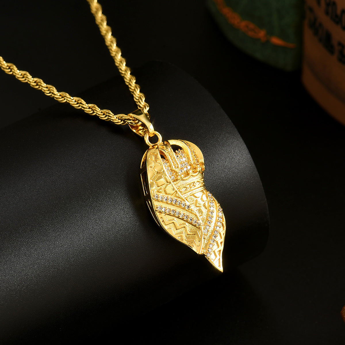 Twist Chain Necklace Copper Inlaid Zircon Pendant Jewelry