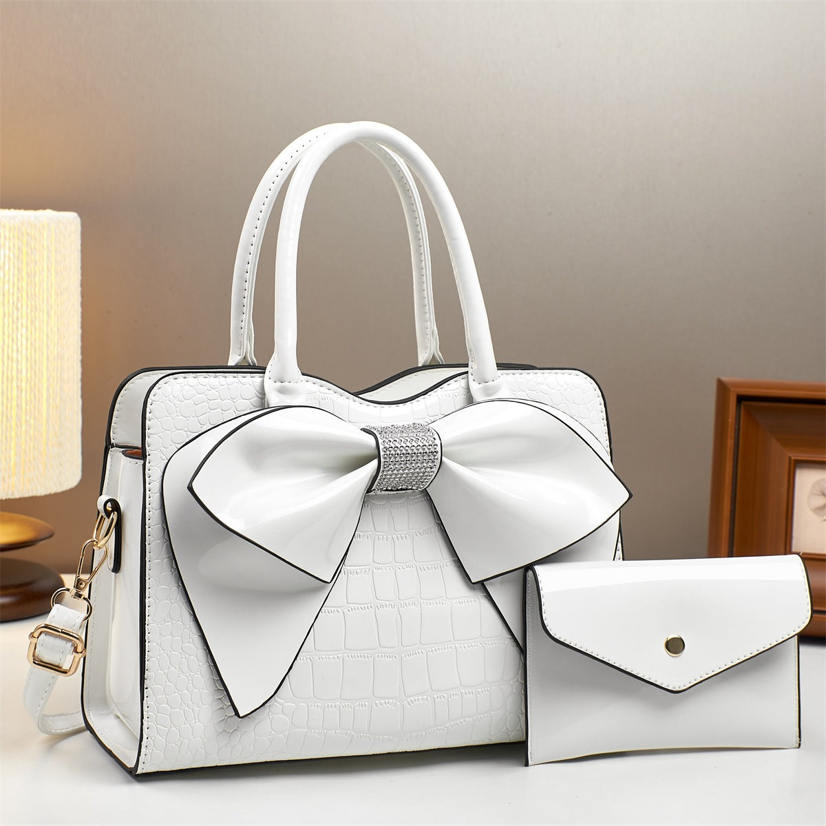 Imported Ladies Handbag with Elegant Appearance